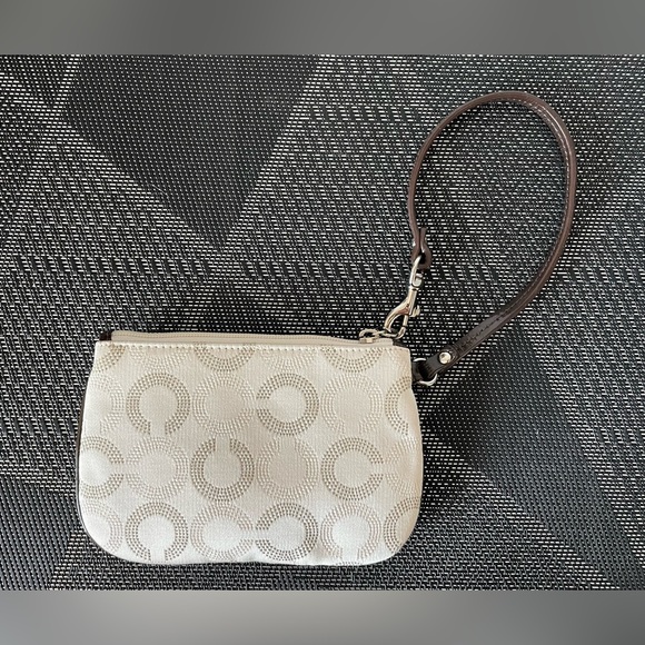 Authentic Coach Tan Cream Fabric Monogram Clutch Wristlet Purse Wallet - Picture 5 of 7